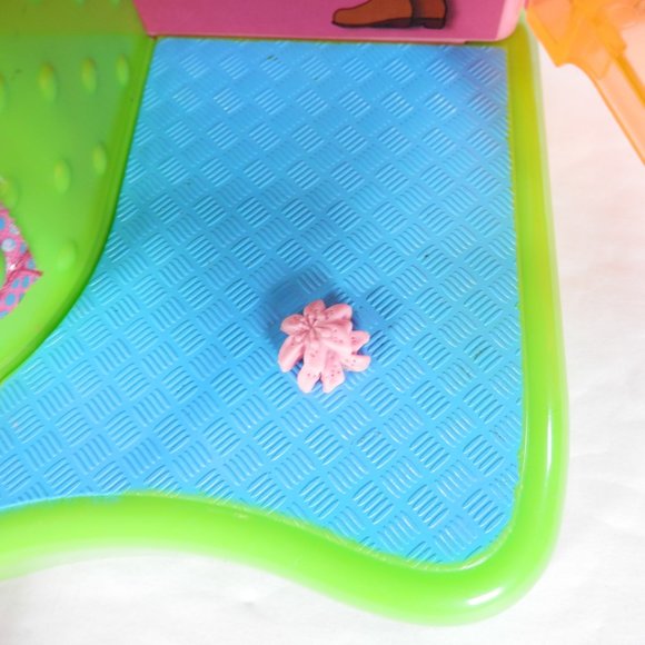2004 Polly Pocket Quik Clik Boutique Playset Partial 2000s Magnetic Outfit - Picture 5 of 12